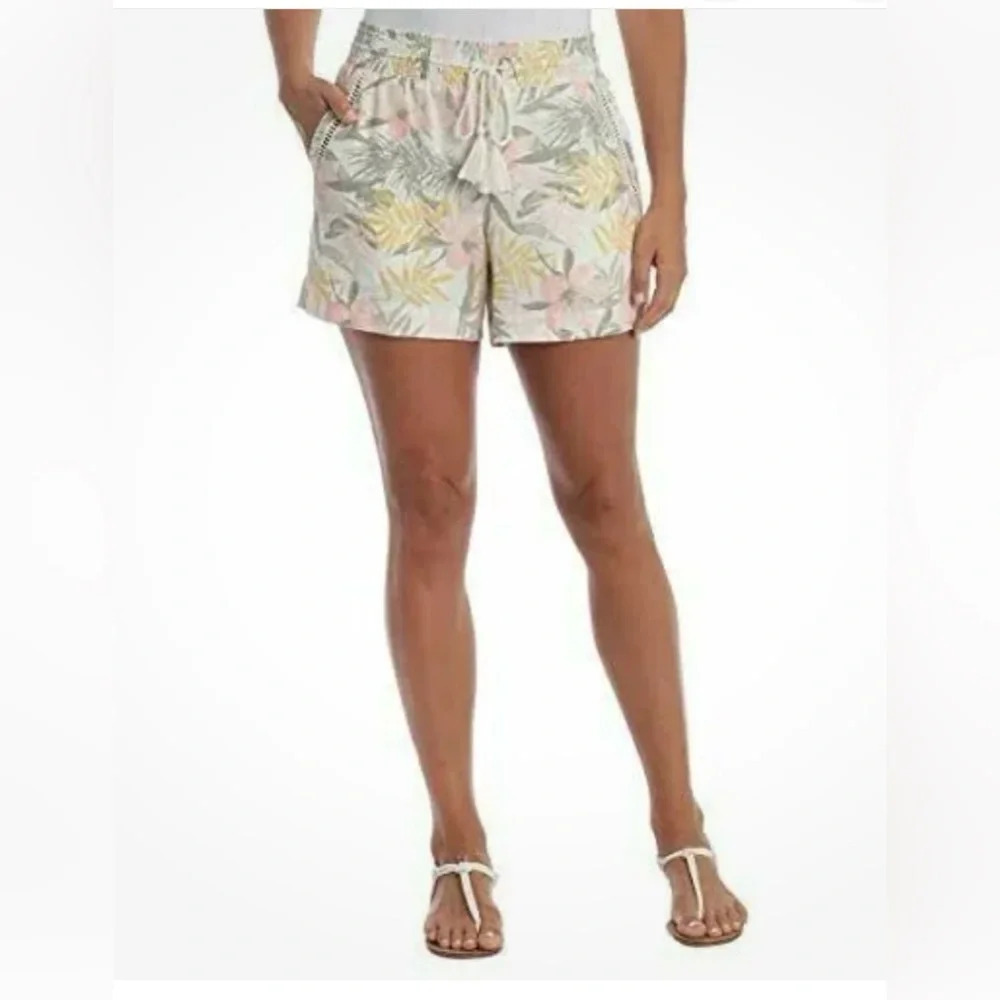 Briggs Women's Linen Blend Pull-On Shorts Floral Tassels Pockets Medium‎